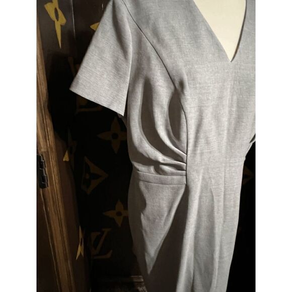 NWT Hugo Boss Virgin Wool DESHINA Work Dress, Office Dress, Short Sleeve Sheath - Picture 4 of 5